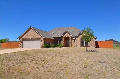 51 NW Mountain Ridge Dr, Lawton, OK 73507