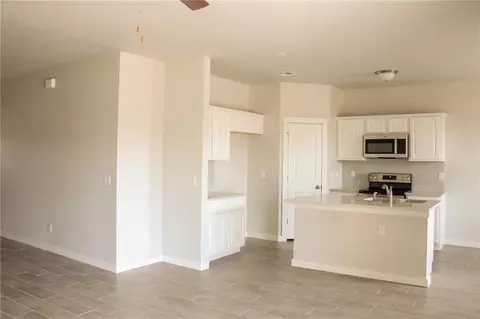15948 Lasso Cir, Mcloud, OK 74851 photo 5