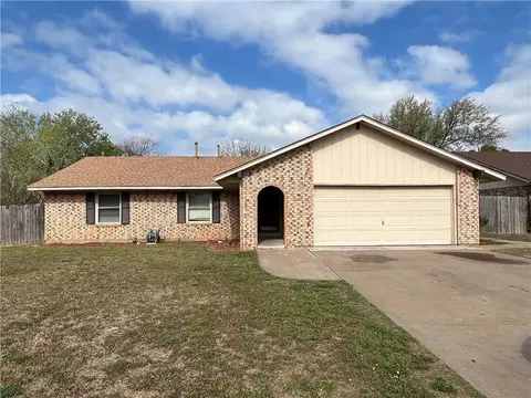 501 Horizon Dr, Altus, OK 73521
