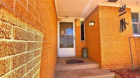 2075 Brookside St, Guthrie, OK 73044 photo 2