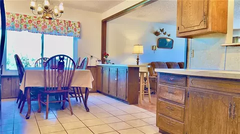2075 Brookside St, Guthrie, OK 73044 photo 11