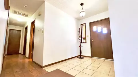 2075 Brookside St, Guthrie, OK 73044 photo 3