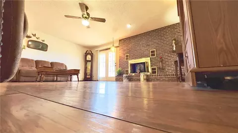 2075 Brookside St, Guthrie, OK 73044 photo 6