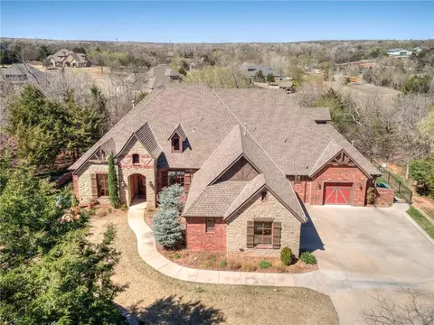 5601 Pershing Cir, Edmond, OK 73034