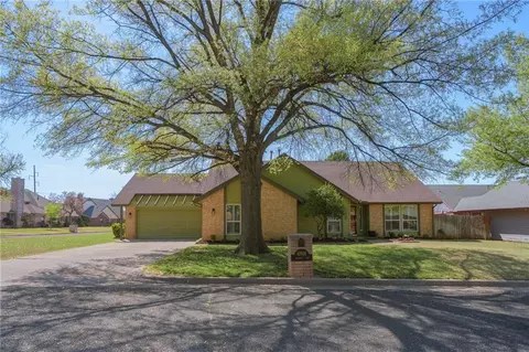 6901 Admiralty Way, Oklahoma City, OK 73116
