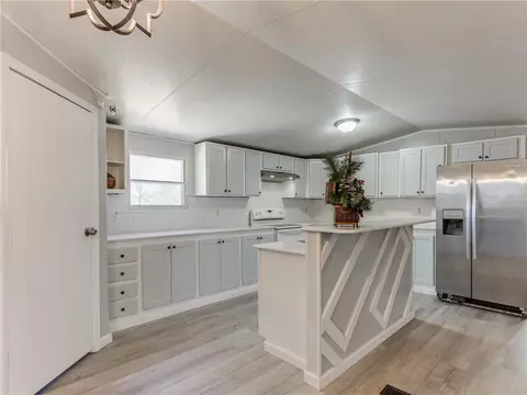 332090 E Robinhood Ln, Mcloud, OK 74851 photo 8