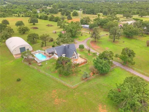 7300 E Rock Creek Rd, Norman, OK 73026