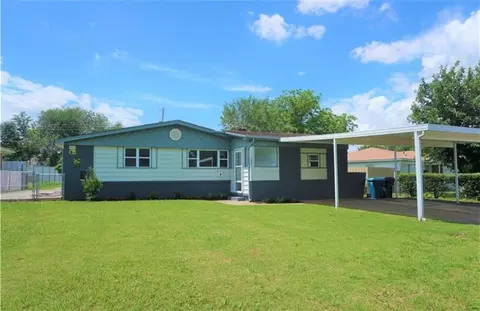 6004 SE 7th St, Midwest City, OK 73110