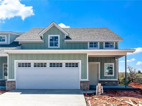745 Harbor Town Dr, Edmond, OK 73034