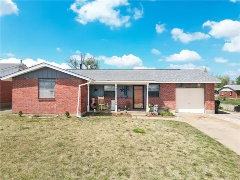 1329 Mcgregor Dr, Midwest City, OK 73130