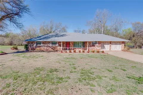 123 Oakwood Dr, Tuttle, OK 73089 photo 2