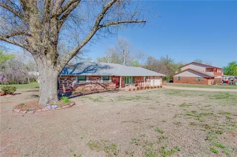 123 Oakwood Dr, Tuttle, OK 73089