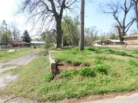 316 E Cedar St, Binger, OK 73009 photo 4
