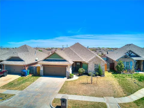 18504 Maidstone Ln, Edmond, OK 73012