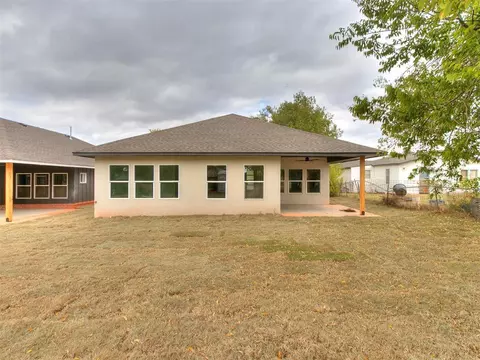 1617 E Grant Ave, Guthrie, OK 73044 photo 3