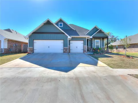 2817 Dudley Dr, Edmond, OK 73012