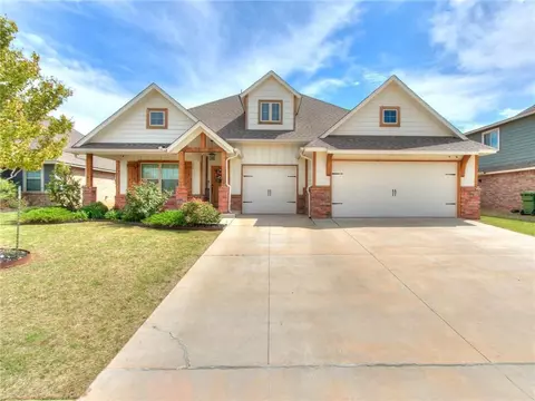 1924 Hobo St, Yukon, OK 73099