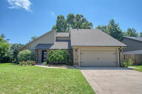 2005 Paddock Cir, Norman, OK 73072