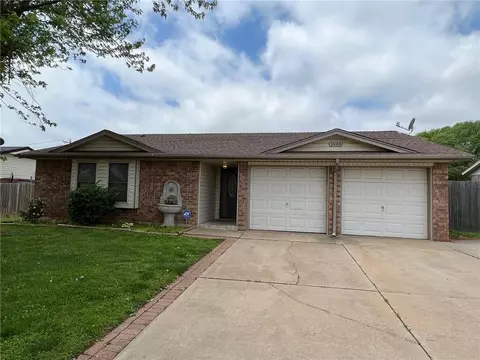 1005 Sweetgum St, Moore, OK 73160
