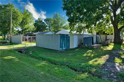508 Hickory Ave, Wellston, OK 74881