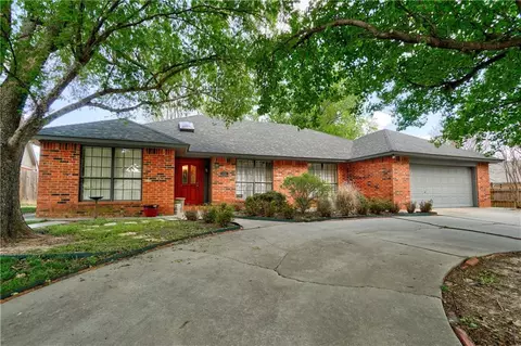 1401 Quail Hollow Dr, Norman, OK 73072