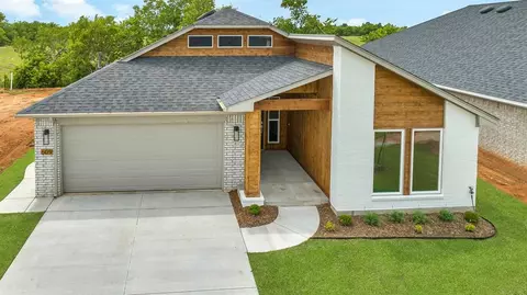 609 Argos Rd, Yukon, OK 73099