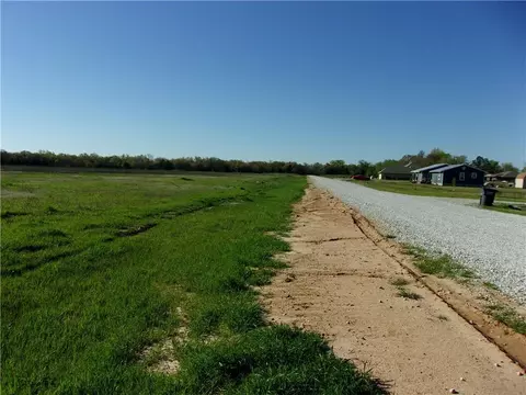 5785 Arthur Rd, Shawnee, OK 74804