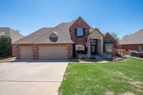 2241 Flint Ridge Rd, Edmond, OK 73003