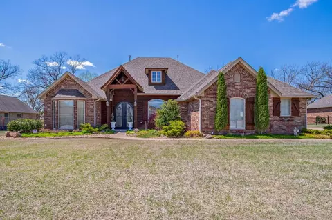 1908 Brownstone Way, Shawnee, OK 74804
