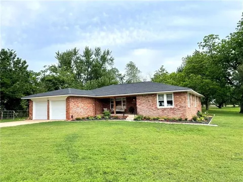 8750 W Simpson Rd, Edmond, OK 73025