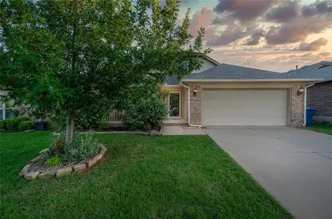 18204 Agua Dr, Edmond, OK 73012