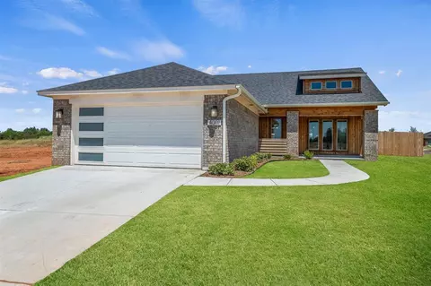 4001 NW 176th St, Edmond, OK 73012