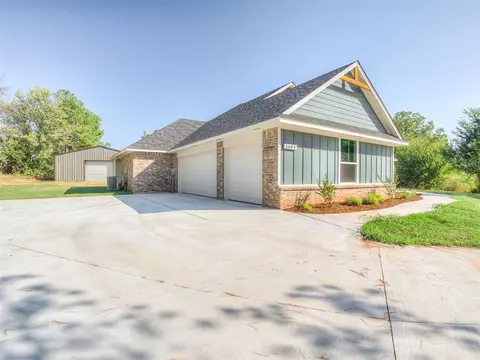 1684 Timber Trails Dr, Tuttle, OK 73089 photo 4