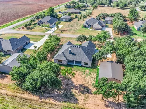 1692 Timber Trails Dr, Tuttle, OK 73089 photo 5