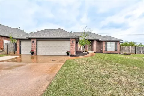 18113 San Mateo Ct, Edmond, OK 73012