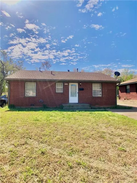 1112 Santa Fe Dr, Clinton, OK 73601