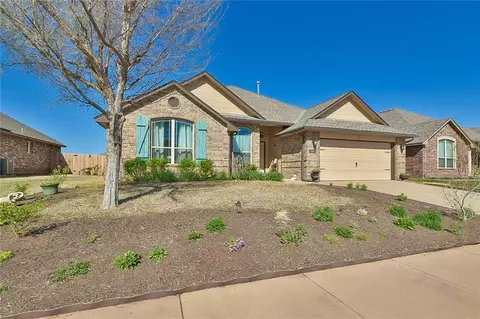 15913 Positano Dr, Edmond, OK 73013