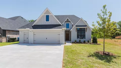 2316 Ridge Pine Rd, Edmond, OK 73034
