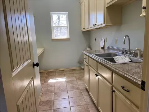 207 Joy Ln, Cushing, OK 74023 photo 18