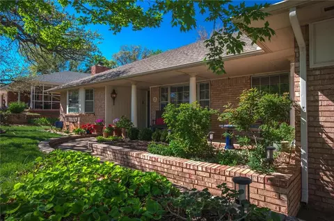 805 Randall Rd, Edmond, OK 73034