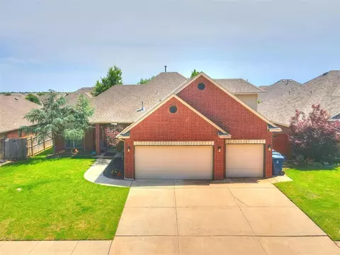 8804 NW 114th Cir, Oklahoma City, OK 73162