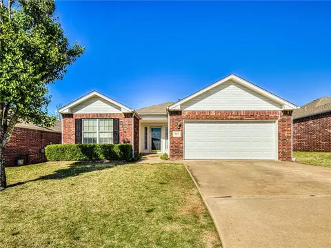 129 Bradford Pl, Midwest City, OK 73130