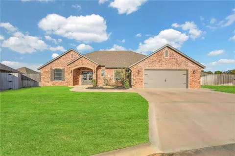 1209 Northridge Cv, Altus, OK 73521