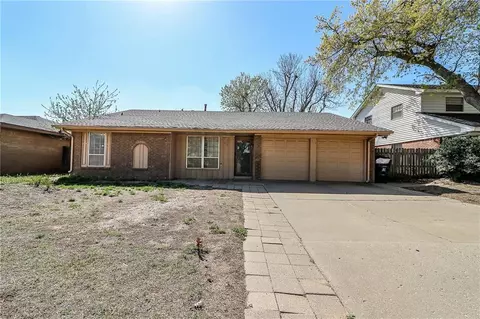 1713 N Alexander Ln, Bethany, OK 73008