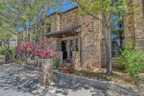 309 Windbrook Dr, Norman, OK 73072 photo 2