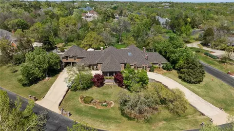 4013 Oakdale Farm Cir, Edmond, OK 73013