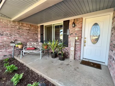 9 Arapaho Dr, Shawnee, OK 74801