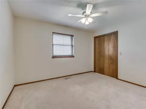 835 E 9th St, Edmond, OK 73034 photo 26