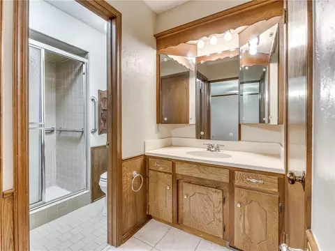 835 E 9th St, Edmond, OK 73034 photo 25