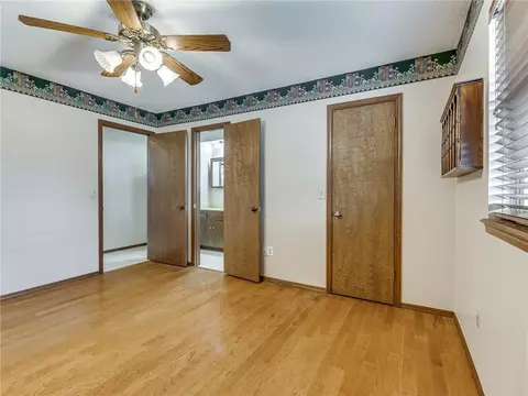 835 E 9th St, Edmond, OK 73034 photo 37